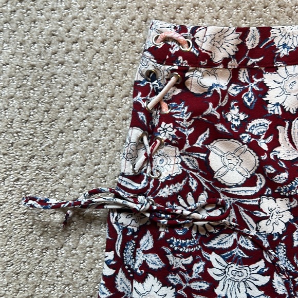 Abercrombie and Fitch Mini Skirt Size 0 - Picture 2 of 5